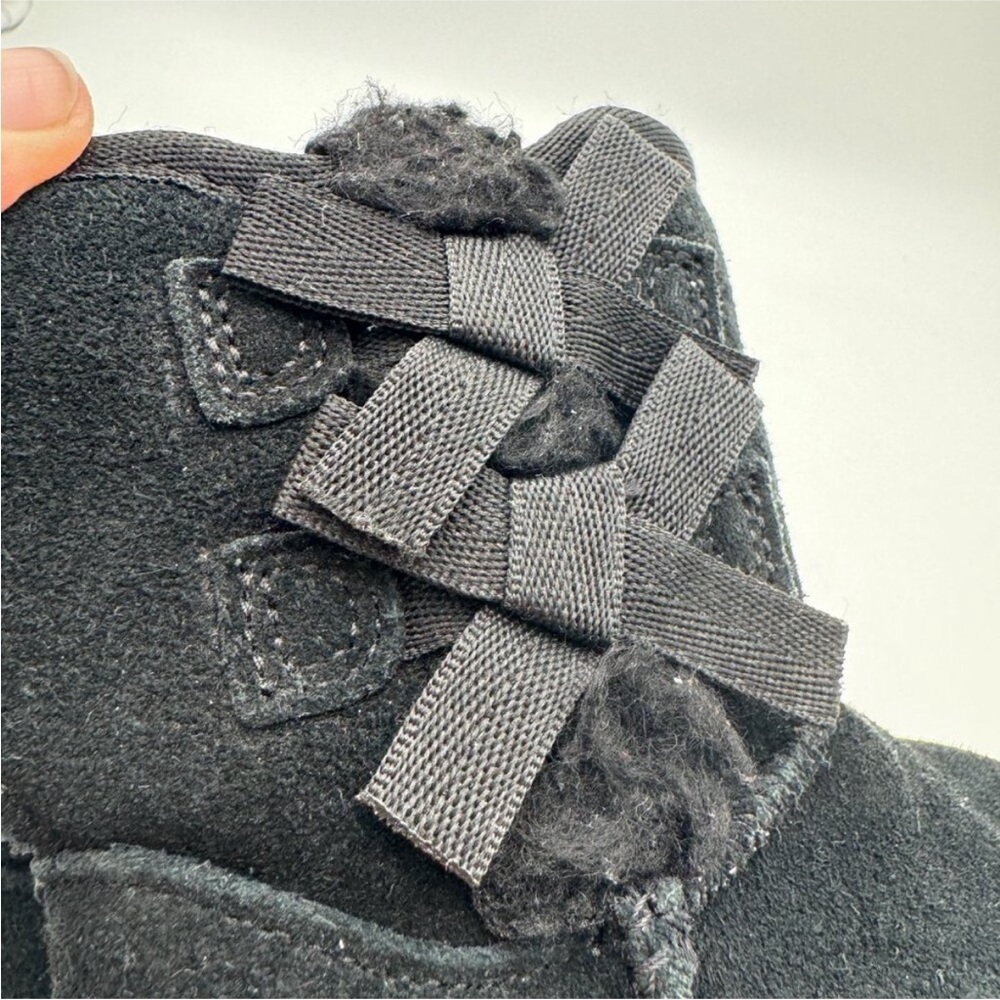 KOOLABURRA BY UGG/ KIDS VICTORIA SHORT BLACK BOOTS little girls size 7 bow